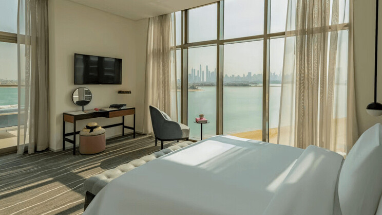 King Palm Deluxe Room